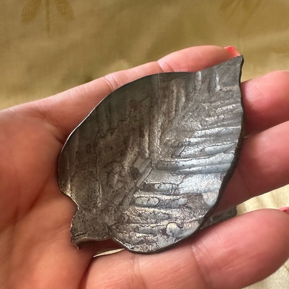 Set of 4 Hand Forged Primitive Farmhouse Rustic Iron Metal Leaves for Decor. - Picture 7 of 12